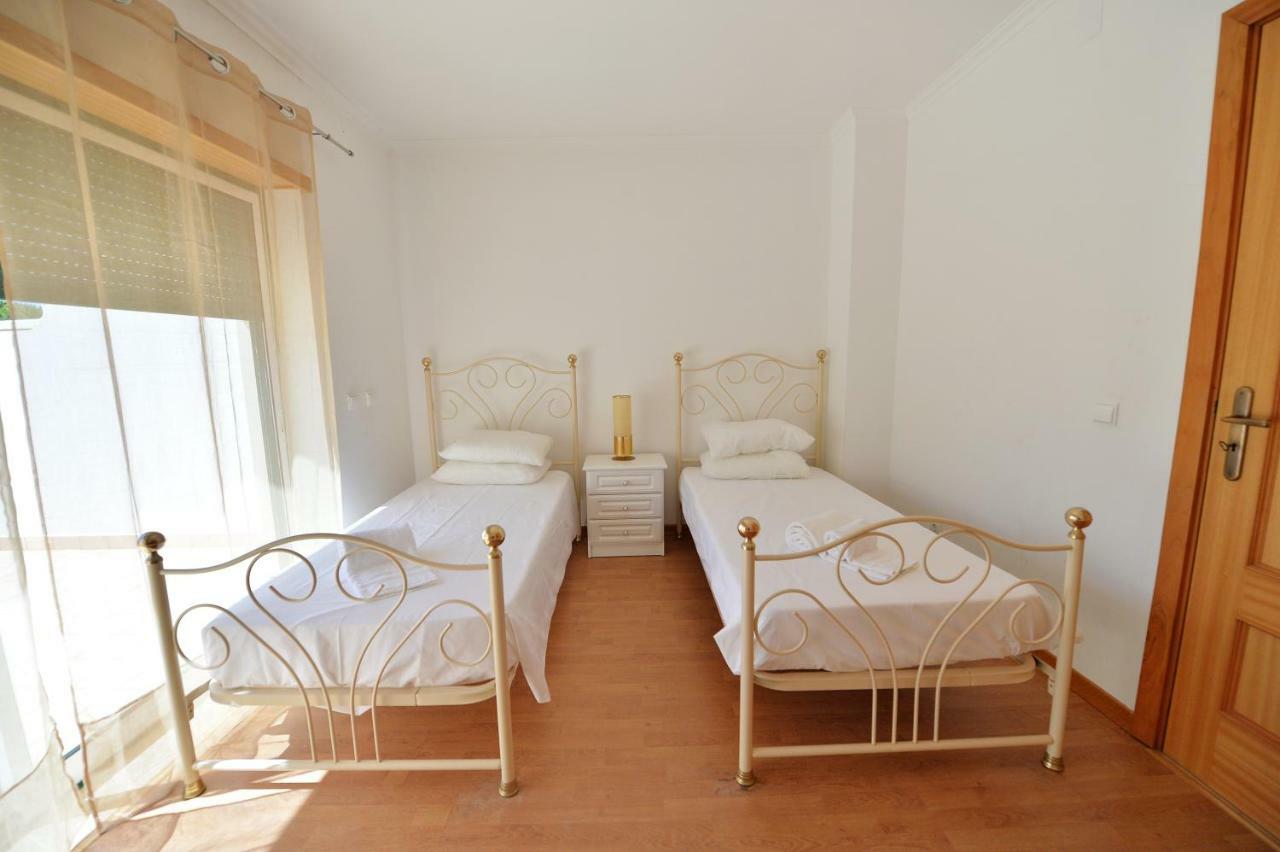 Townhouse Next To Falesia Beach Albufeira Exterior foto